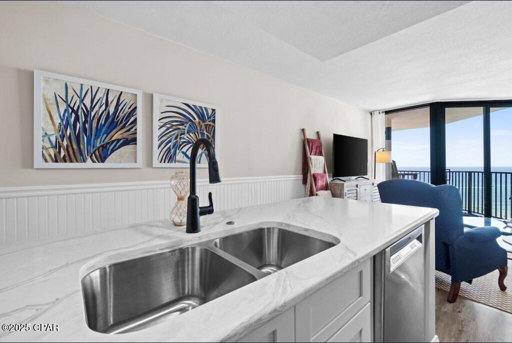 Image 5 For 9850 Thomas Drive 1011w