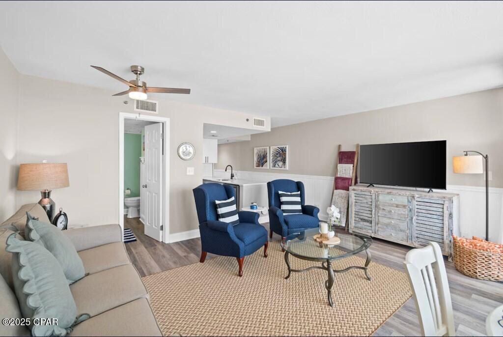 Image 8 For 9850 Thomas Drive 1011w