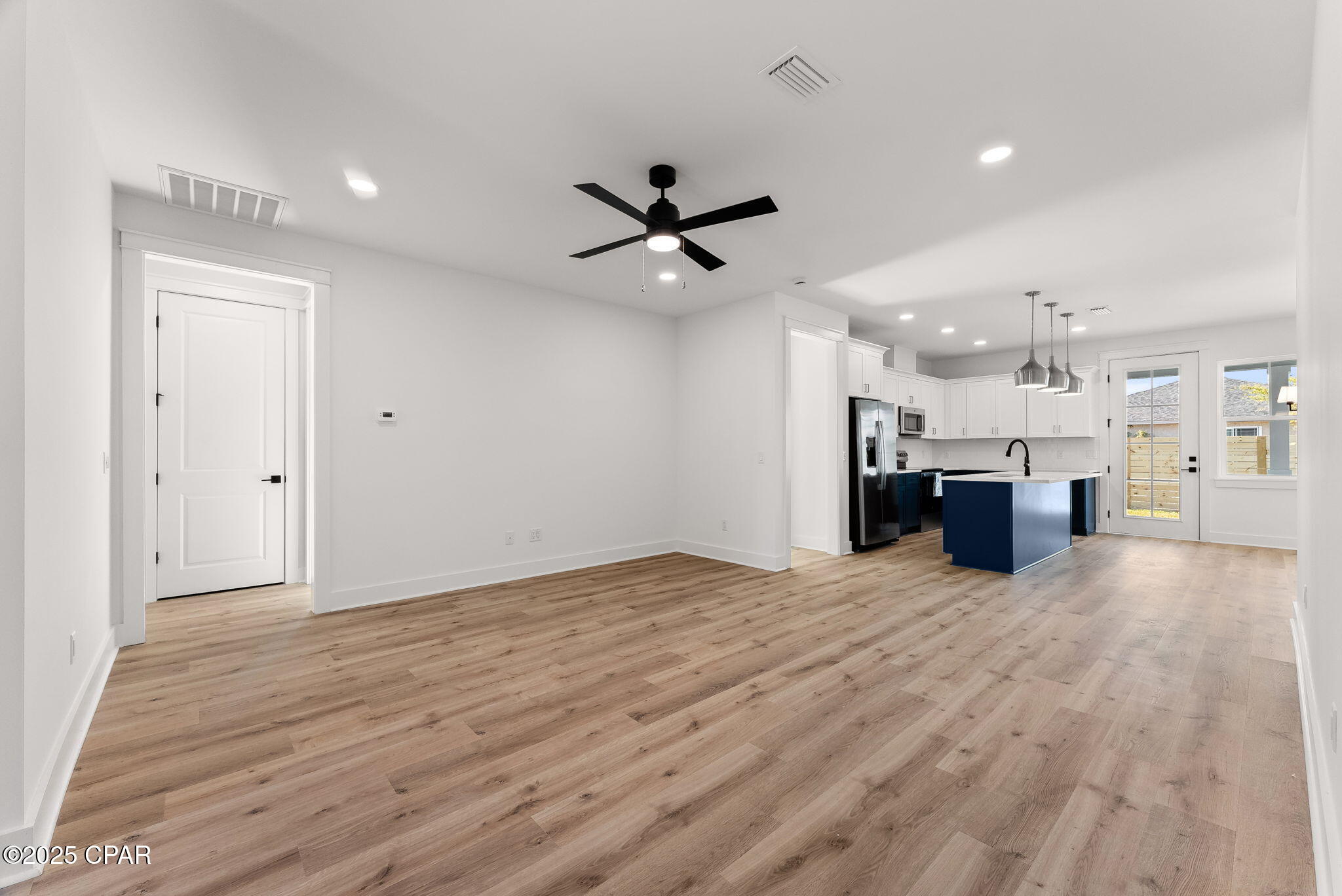 Image 8 For 515 Pinetree Drive