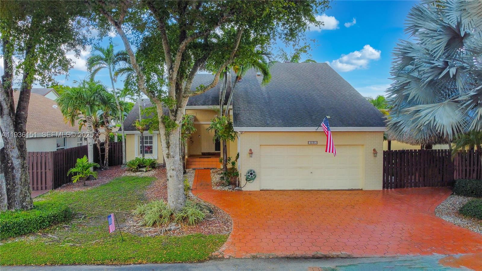 Lakes Of The Meadow Patio