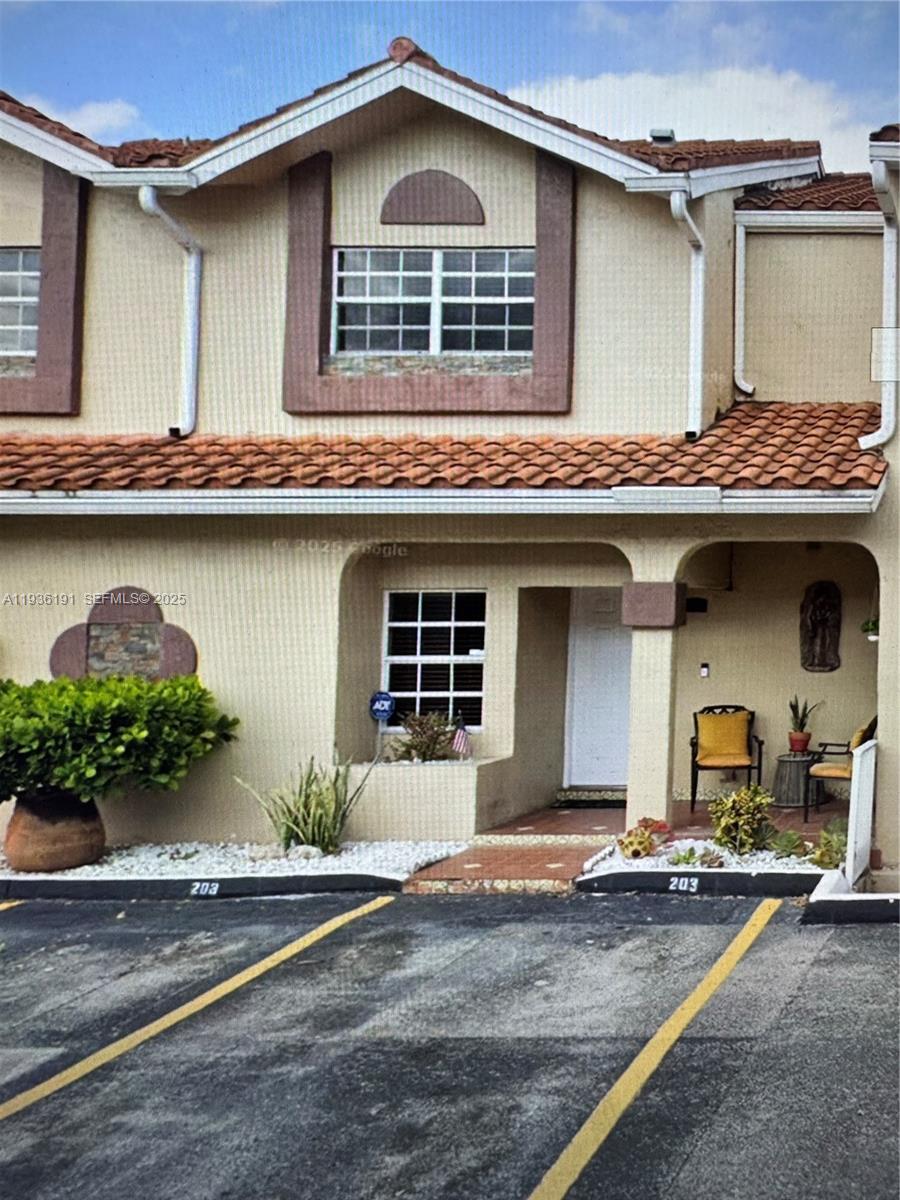 Le Club At Kendale Lakes