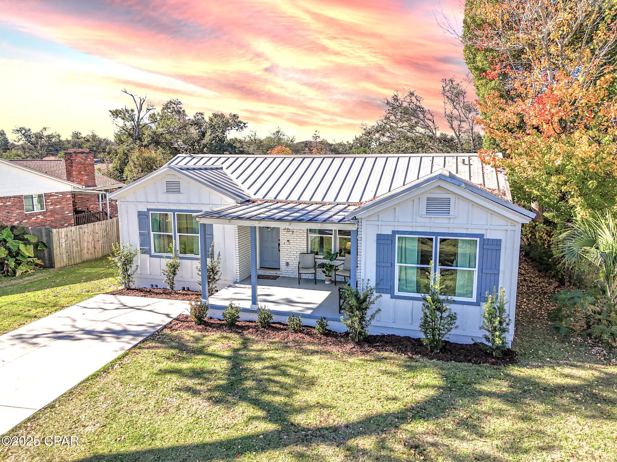 Image 2 For 307 Palo Alto Avenue