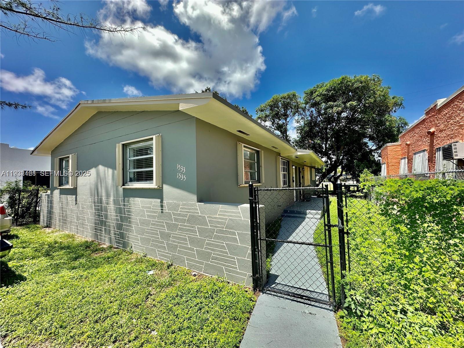 Floral Park 1St Amd Pl