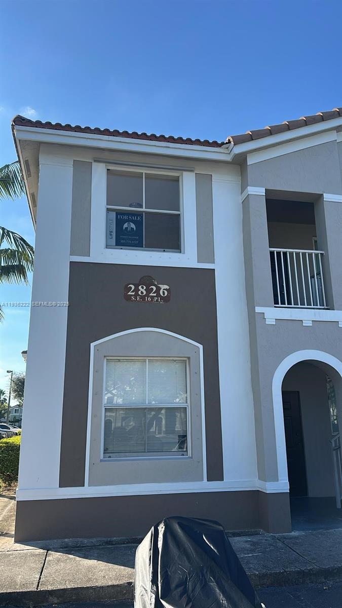 Don’t miss this incredible opportunity to own a spacious condo in the growing community of Homestead, FL. Conveniently located just minutes from malls, shopping centers, restaurants, parks, nightlife, and more. Be the perfect host for family and friends visiting the beautiful Florida Keys—only 30 minutes away.The community is well maintained, has reserves, and is currently completing exterior painting of all condos and townhomes. This property is ideal for first-time buyers or investors.The unit has been recently updated and is turn-key ready. Schedule your showing today—this one won’t last!