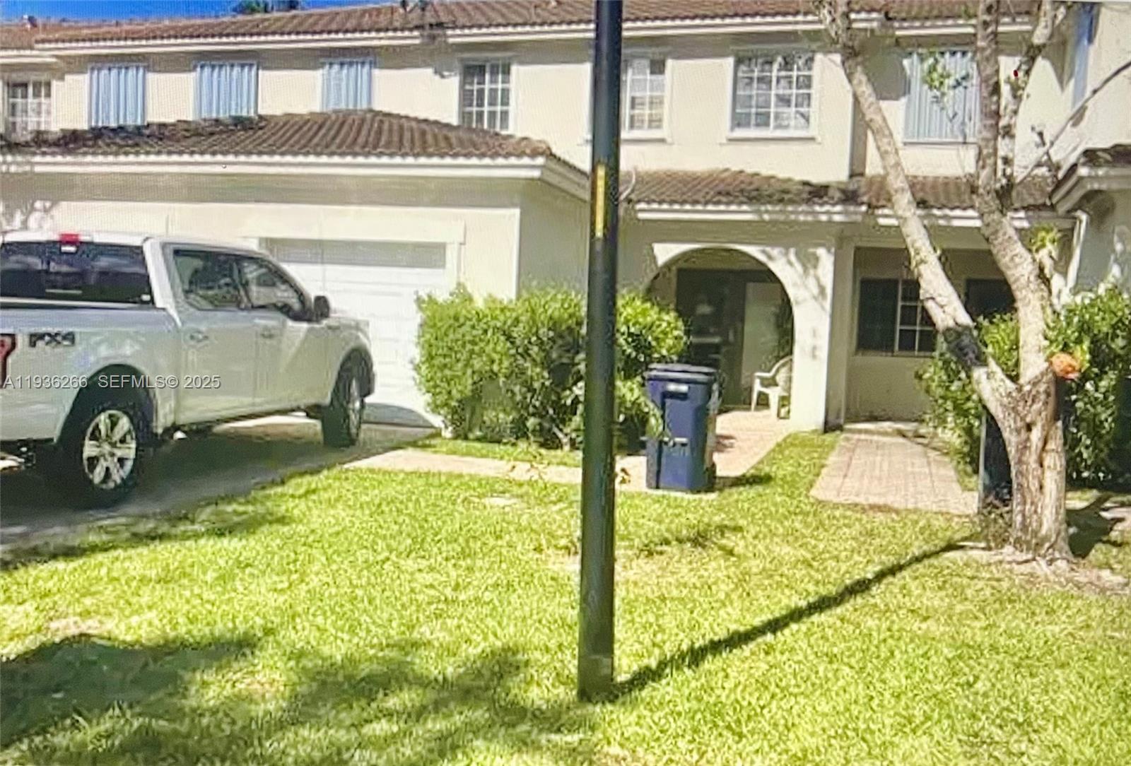 A GREAT OPPORTUNITY WITH EXCELLENT CONDITIONS AND DUAL ACCESS