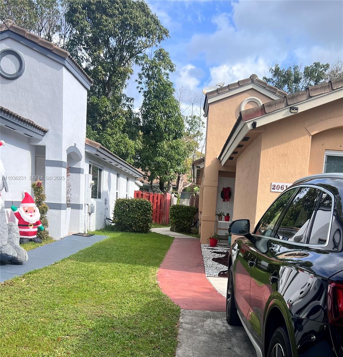 Spacious and well-maintained 1 Bed apartment, Cutler Bay area. This unit offers a functional layout with abundant natural light. Stainless Steel Appliances. Electricity, Water, Internet and Garbage included. 2 Parking assigned.