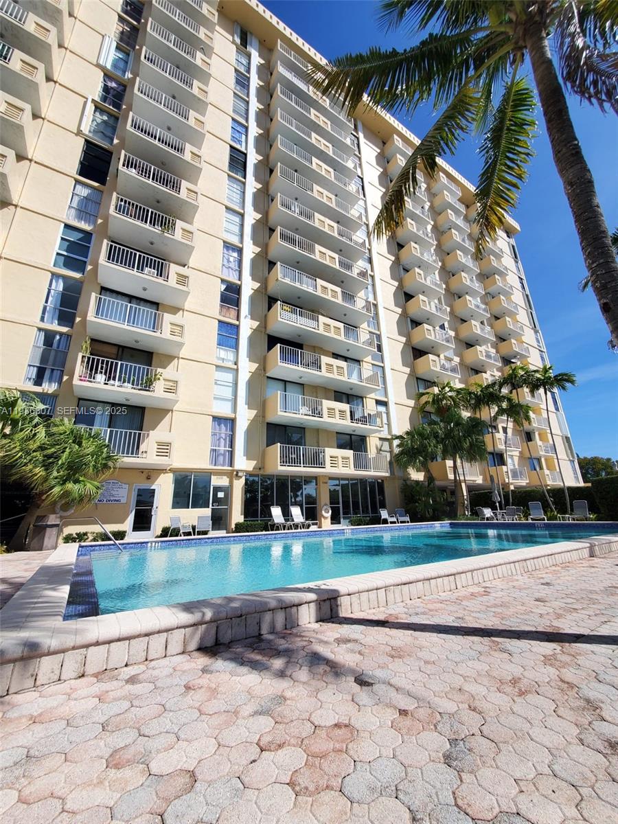   Unit , North Miami, Florida 33181