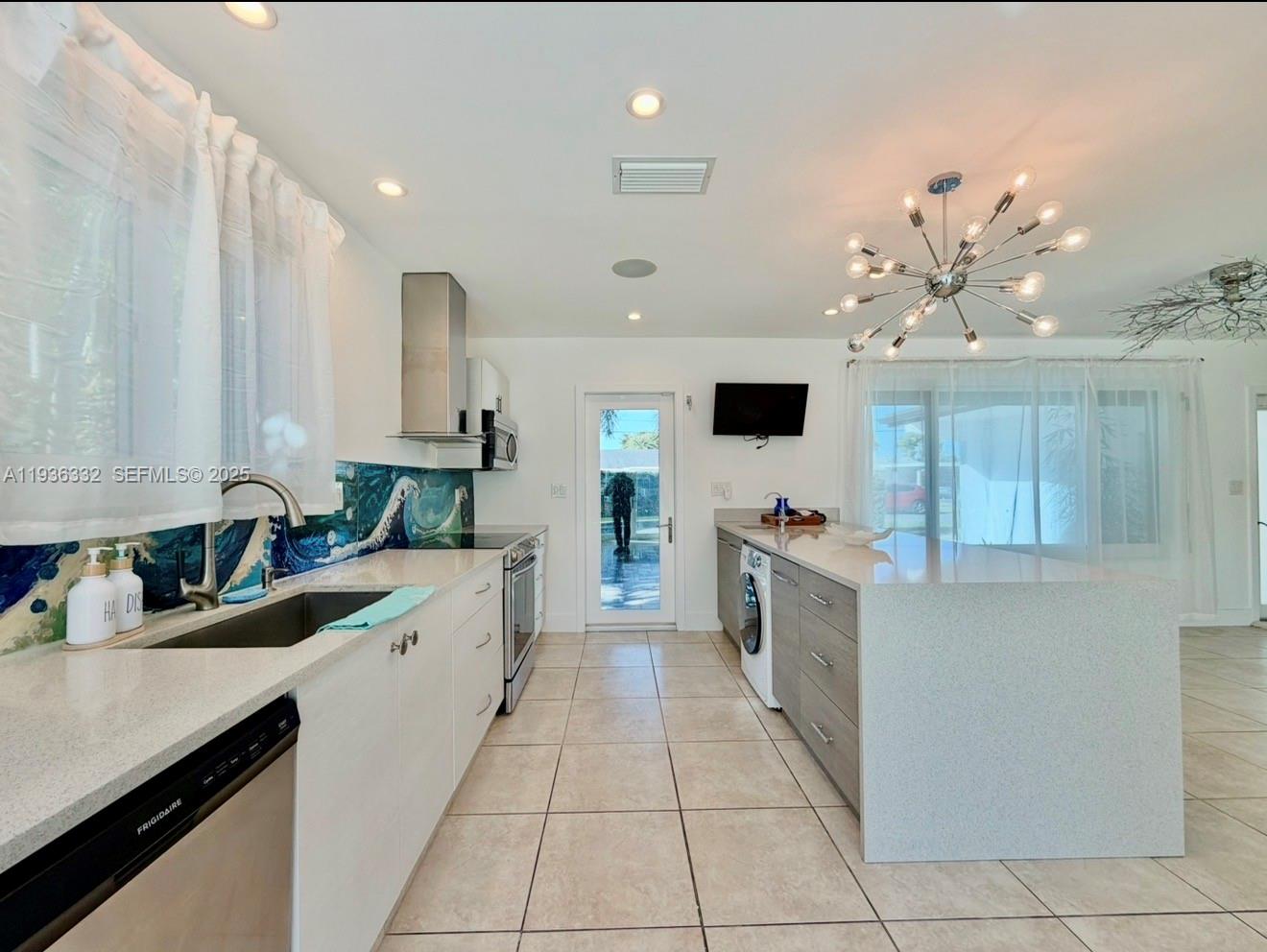 Bonus room and amenities at 806 Argonaut Is - Home in Dania Beach