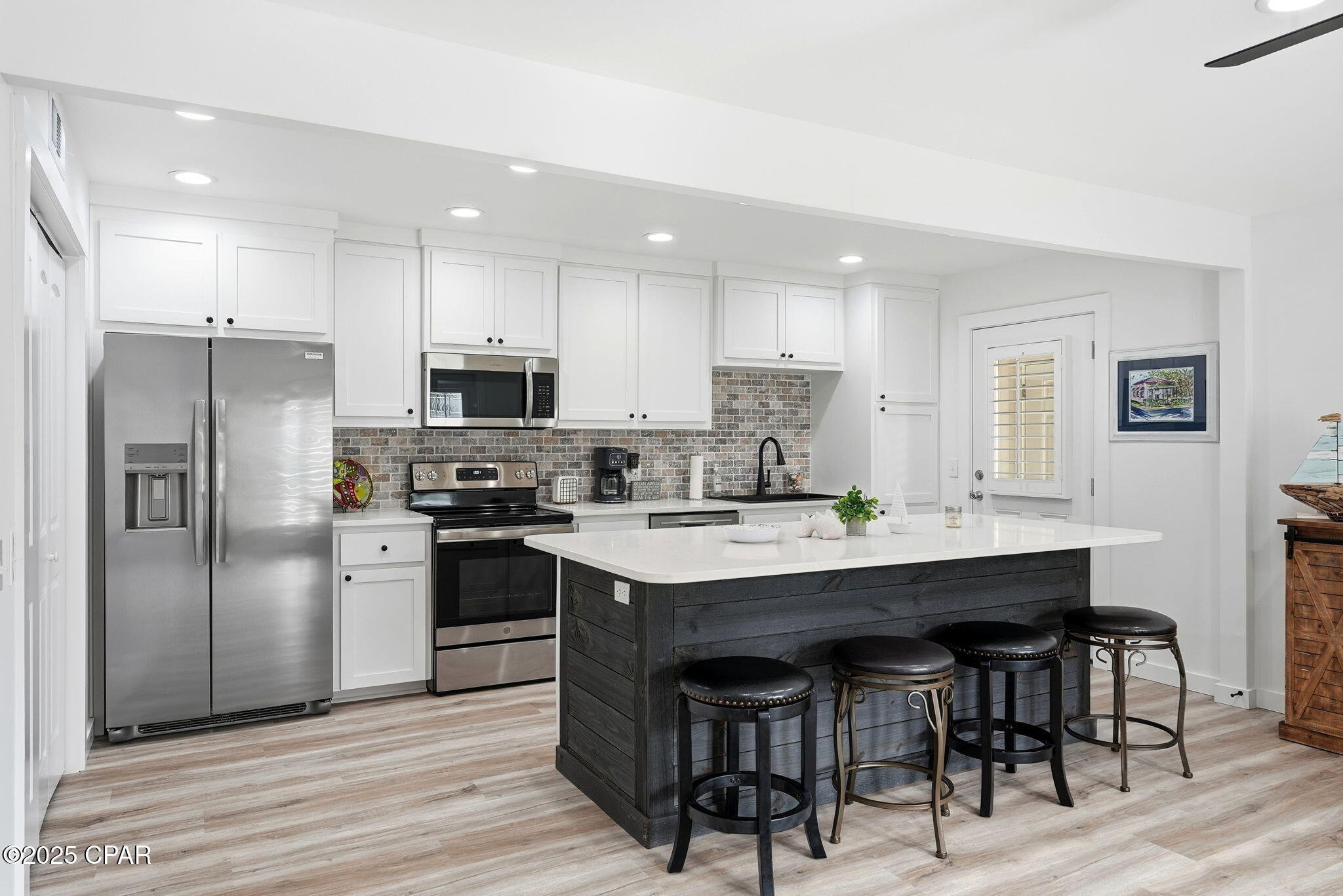 Image 6 For 2100 Beach Drive A102