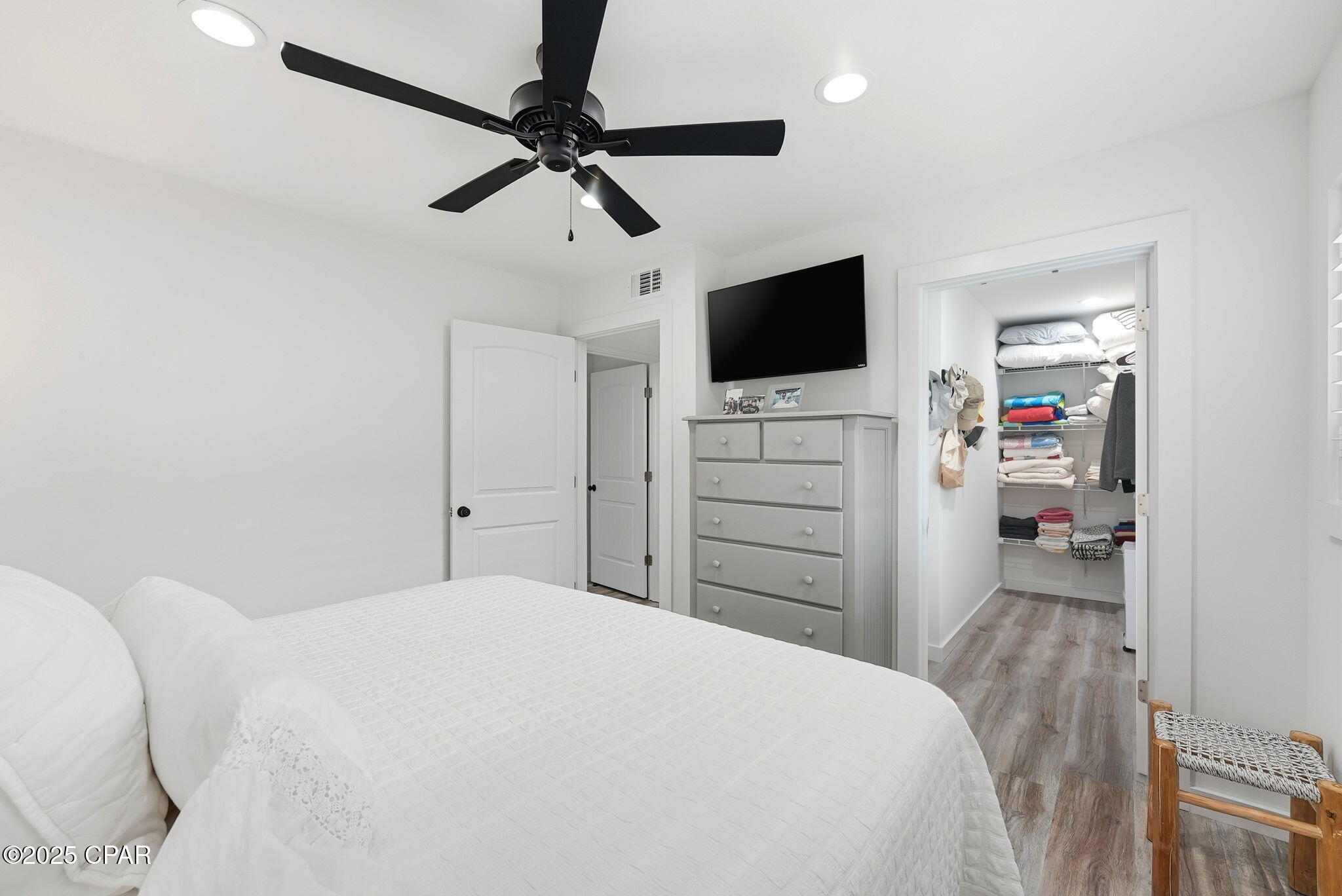 Image 7 For 2100 Beach Drive A102