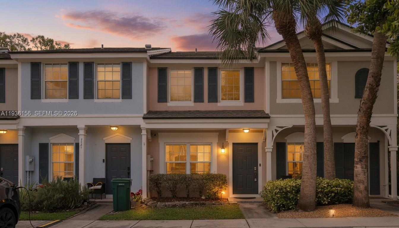 Coral Gate Section Ten