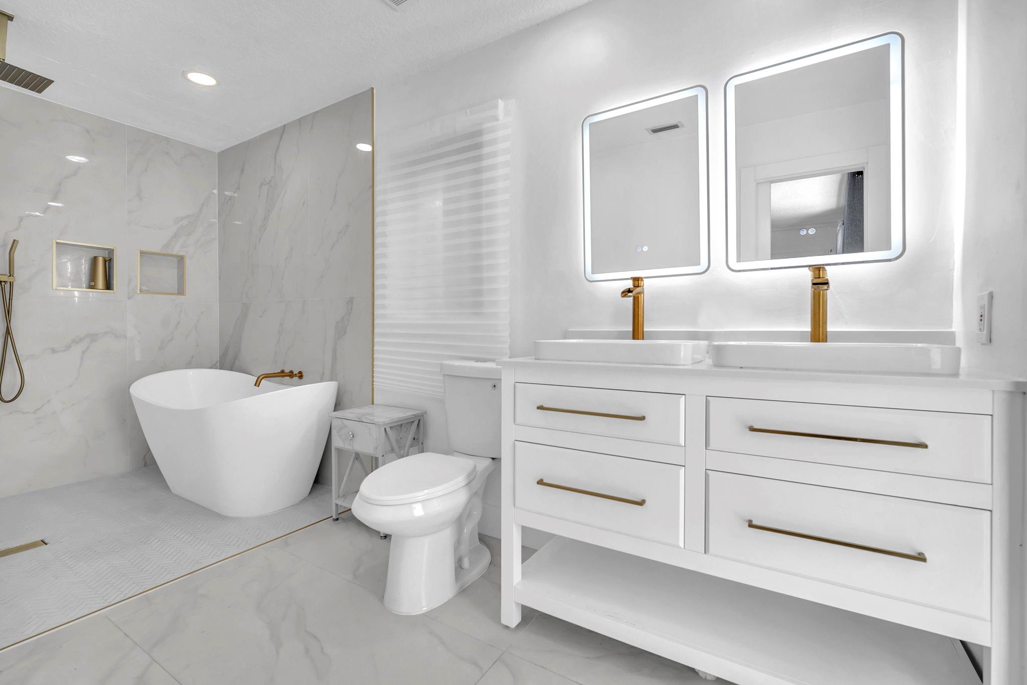 Jonel Terrace 3 90-40 B