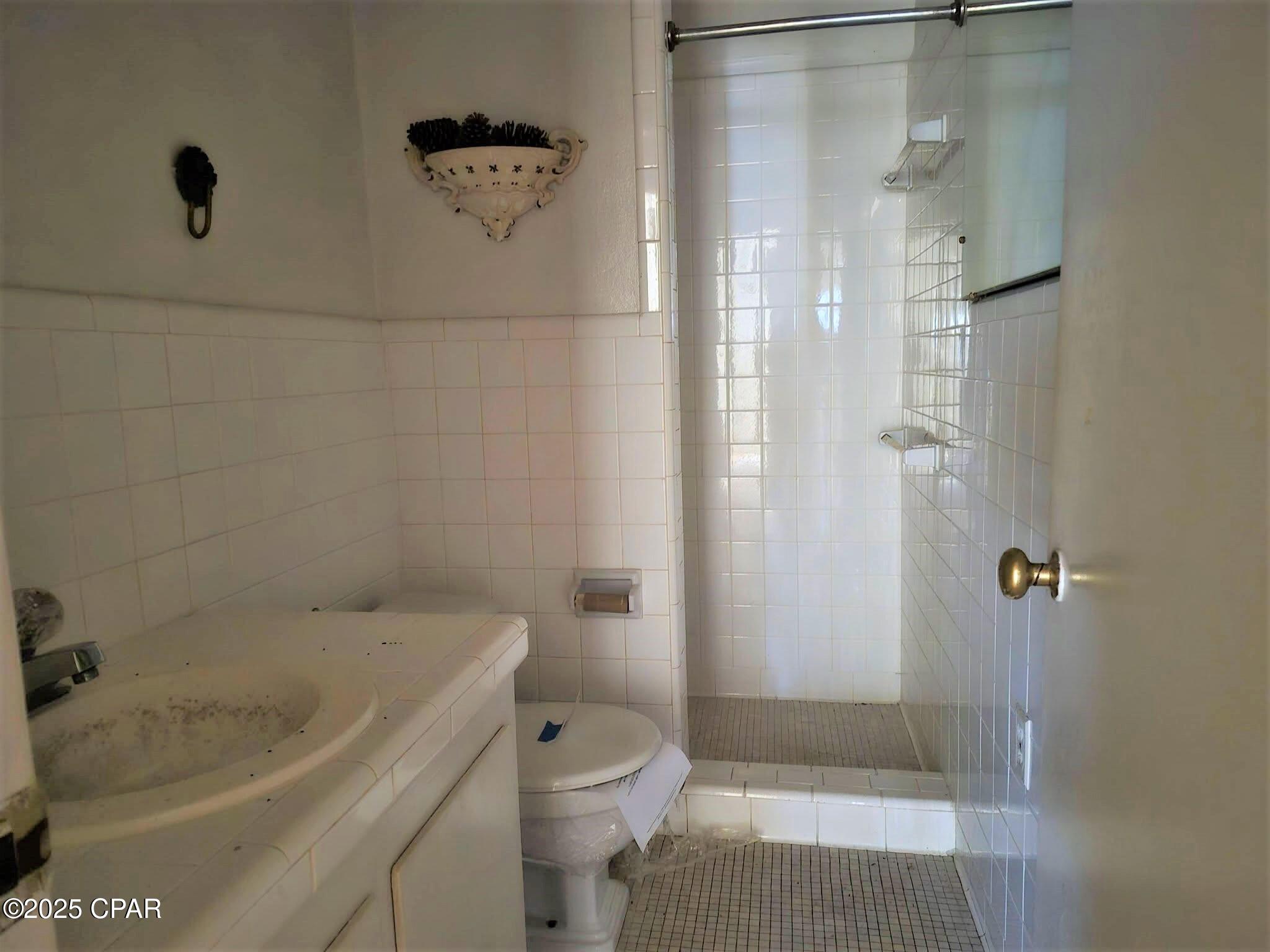 Image 8 For 853 1st Street