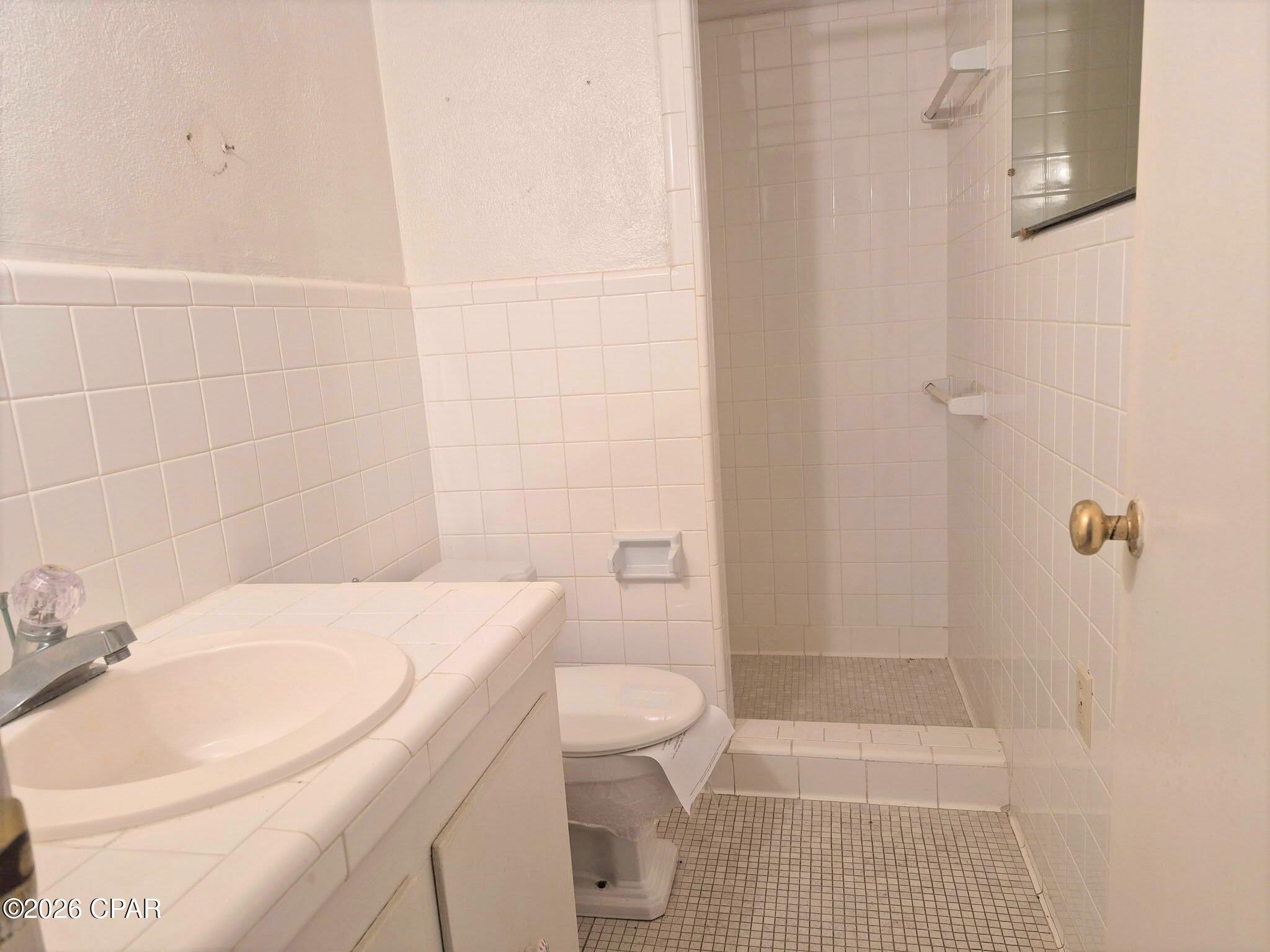 Image 9 For 853 1st Street