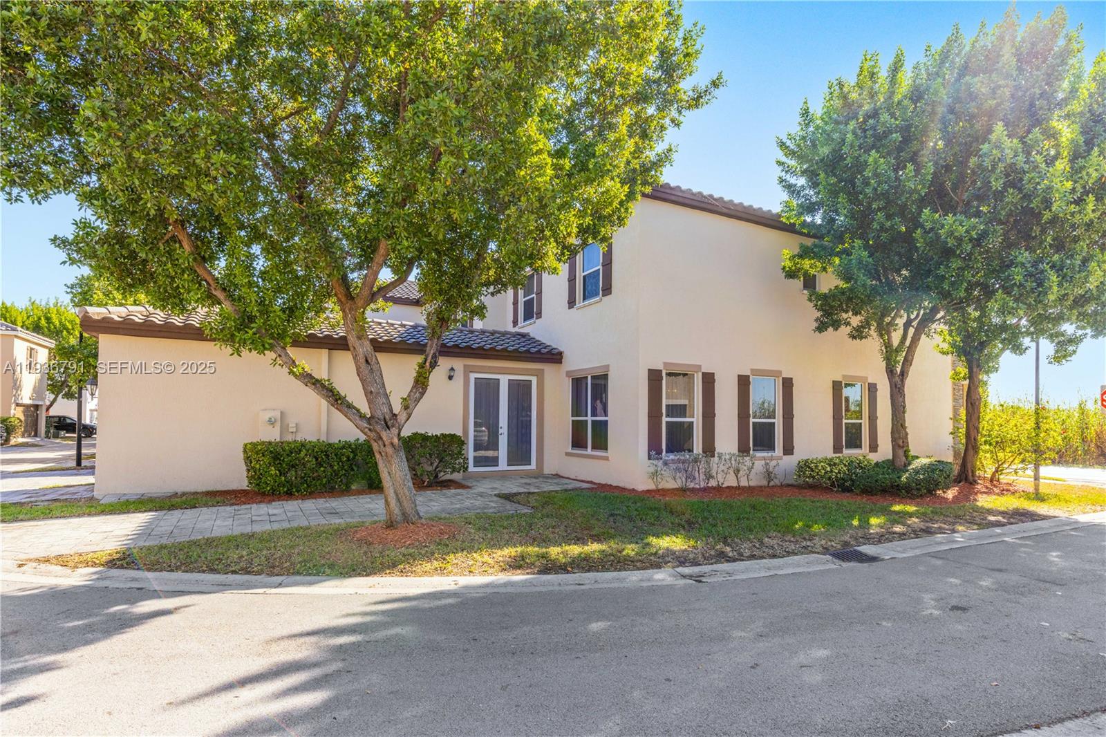 Kendall Commons Residenti