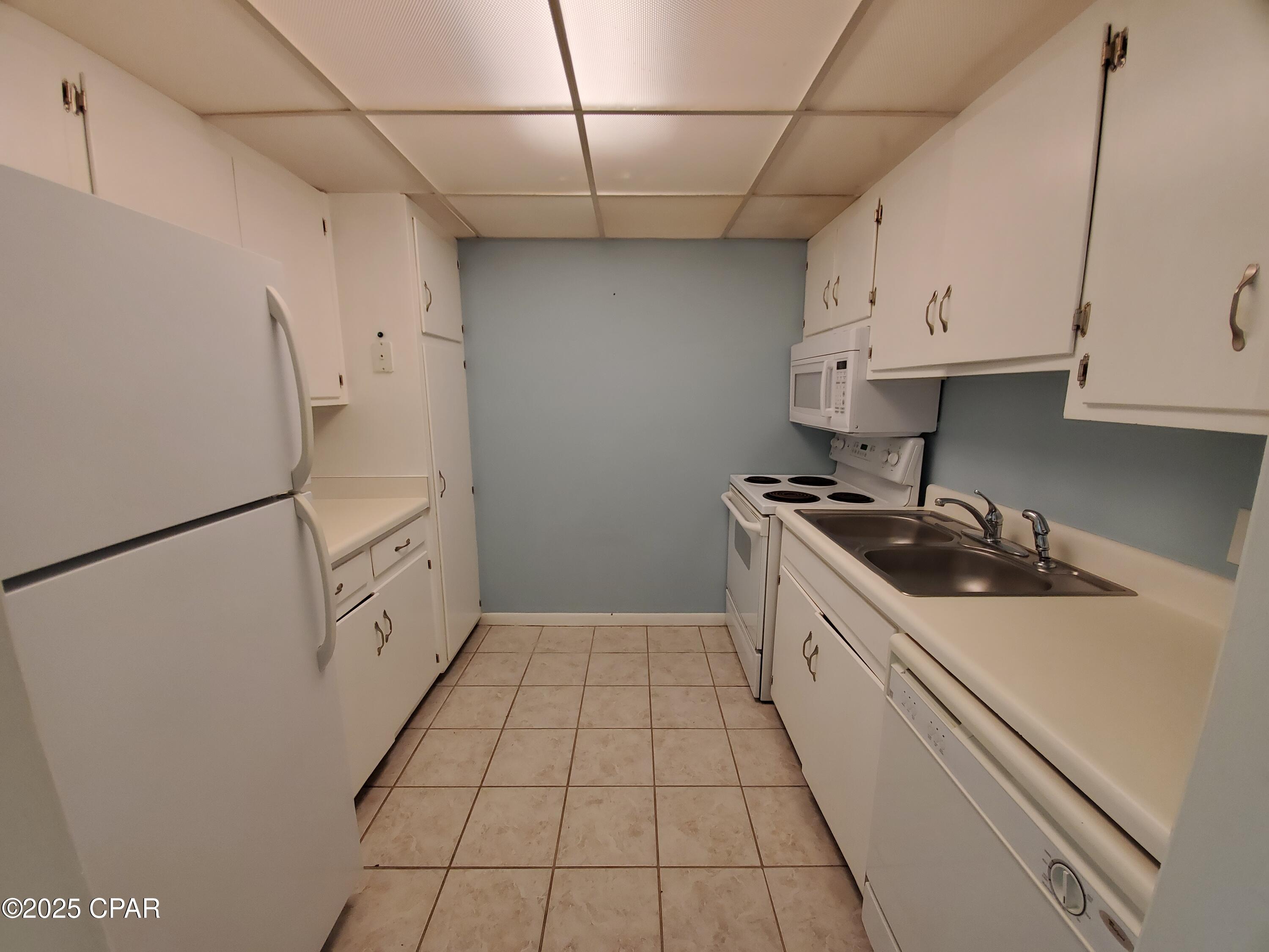 Image 5 For 2100 Beach Drive B102