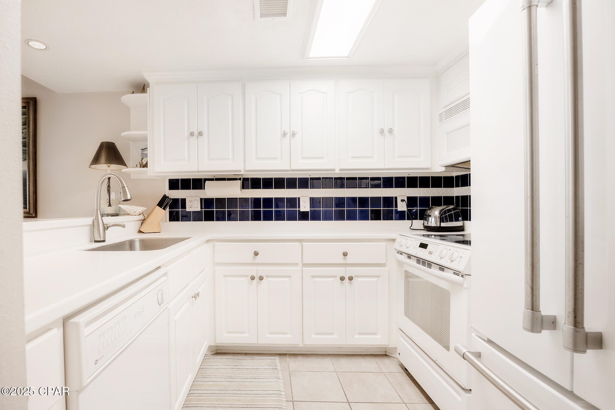 Image 7 For 8021 Surf Drive