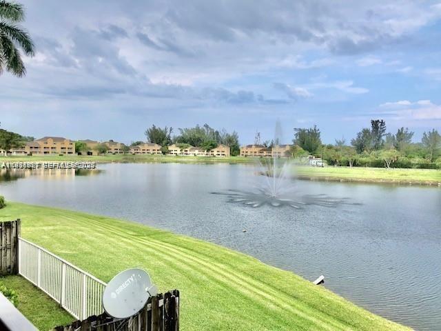 Villas At Lakeview Condo