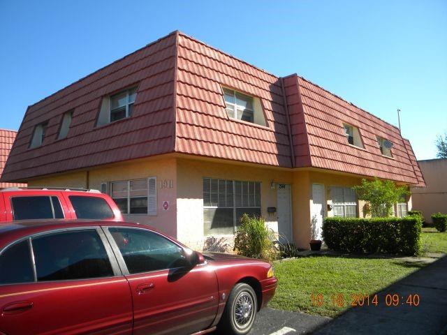 Royal Oaks Twnhs 12 Condo