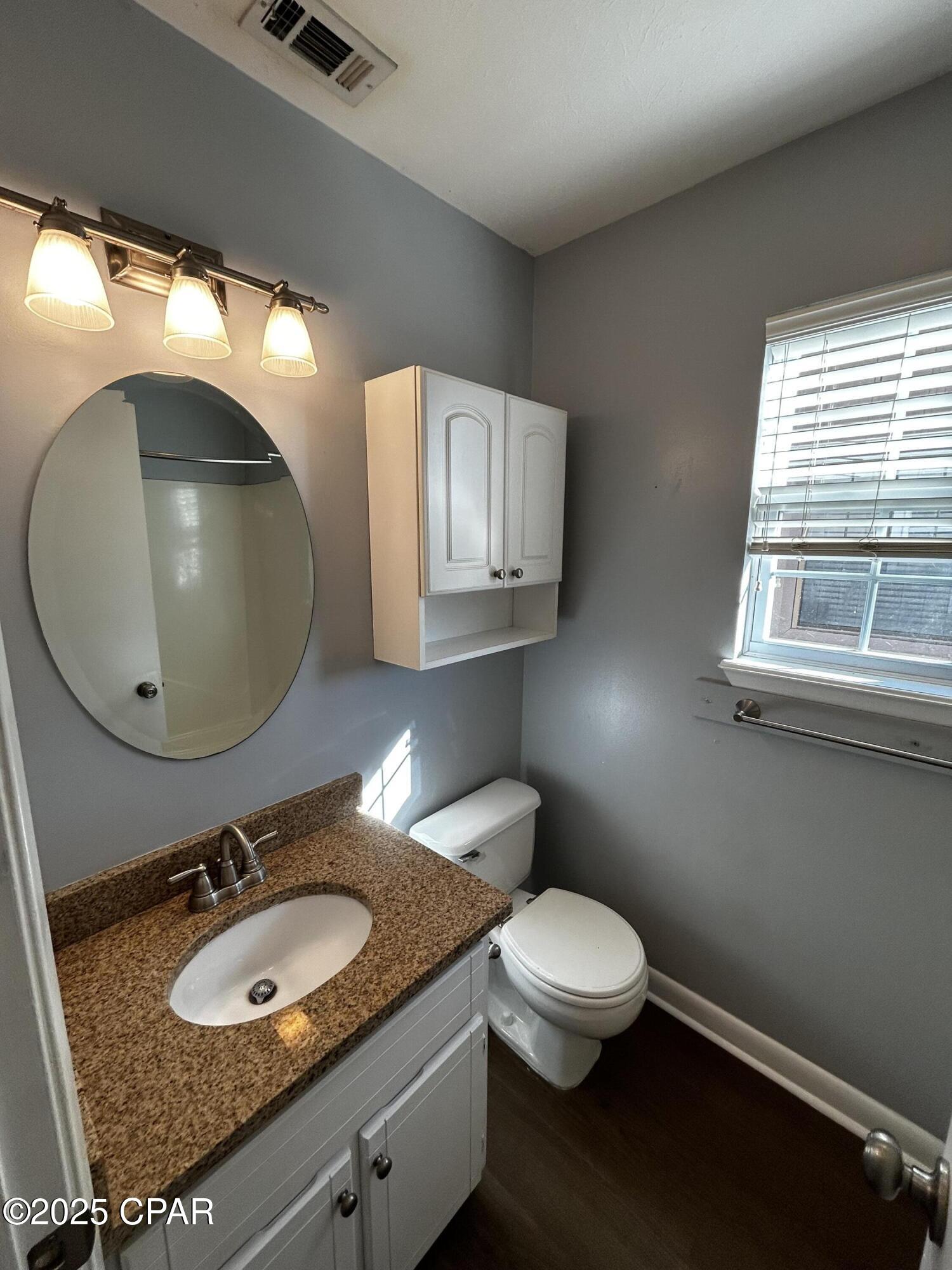 Image 13 For 1005 11th Court