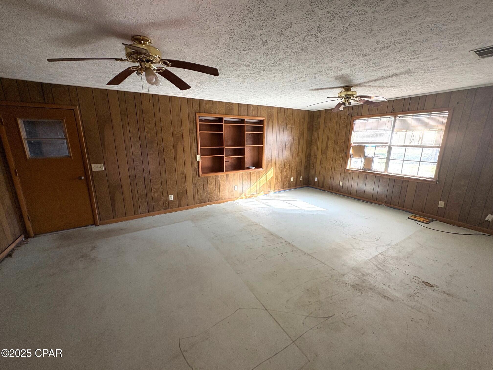 Image 50 For 4980 Heisler Road