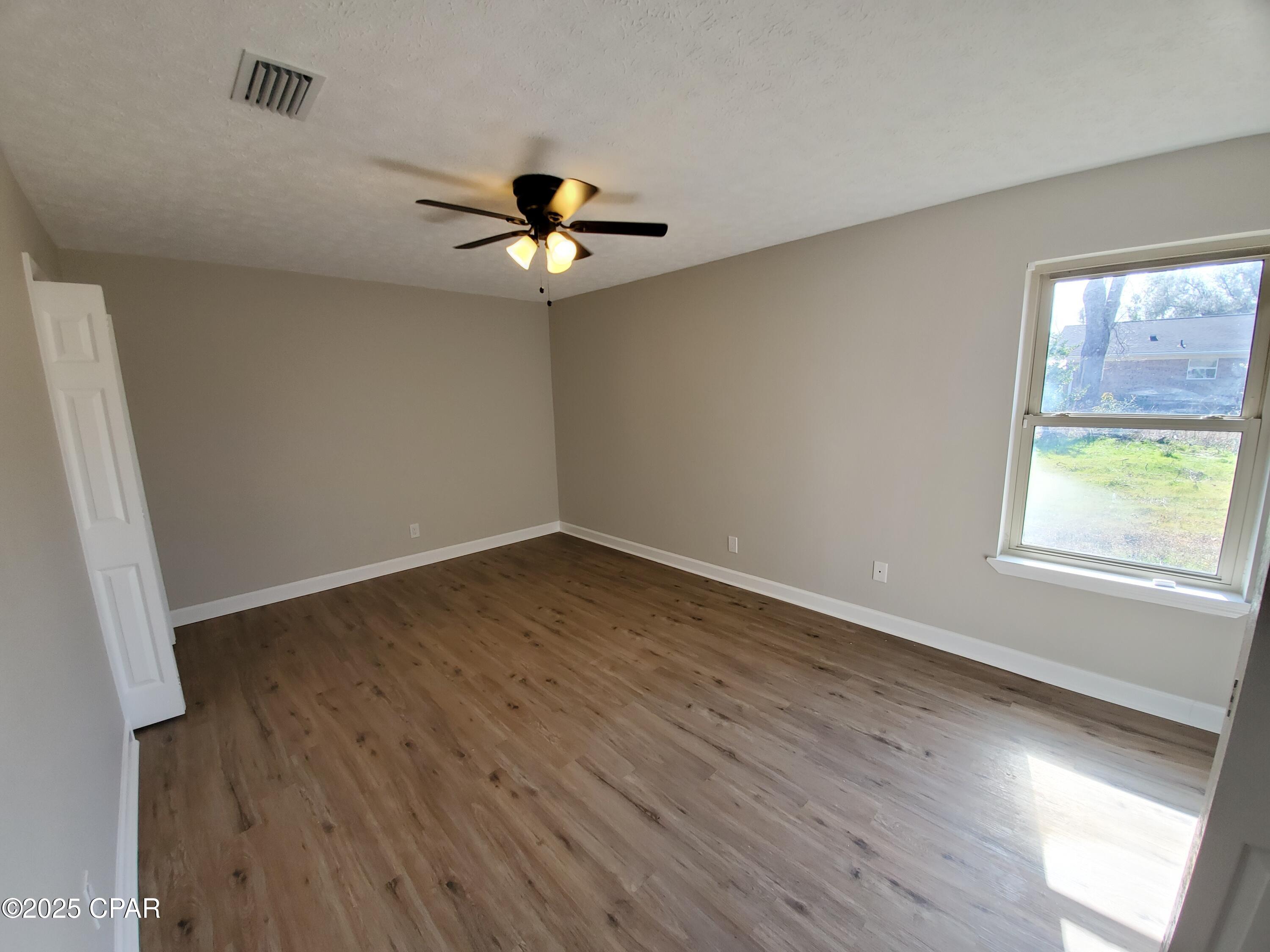 Image 7 For 211 Sukoshi Drive