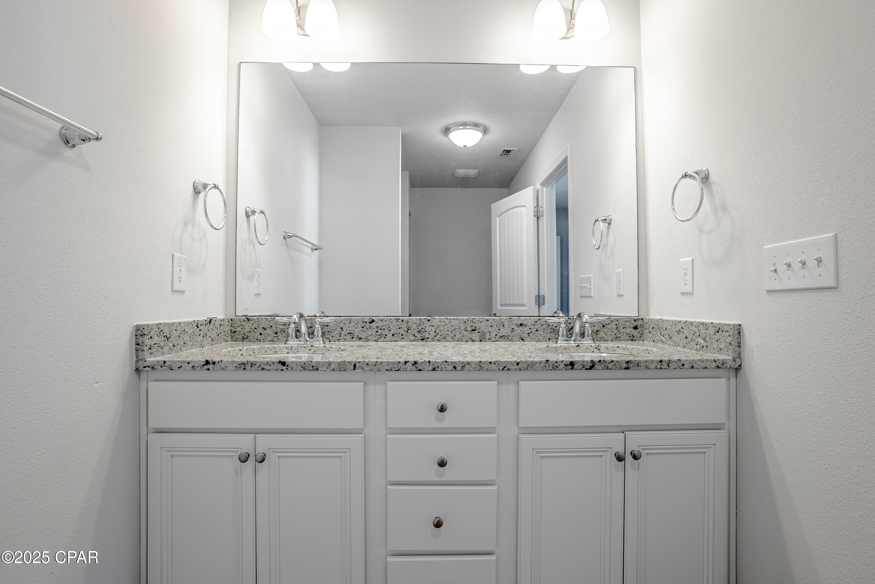 Image 22 For 7472 Shadow Lake Drive