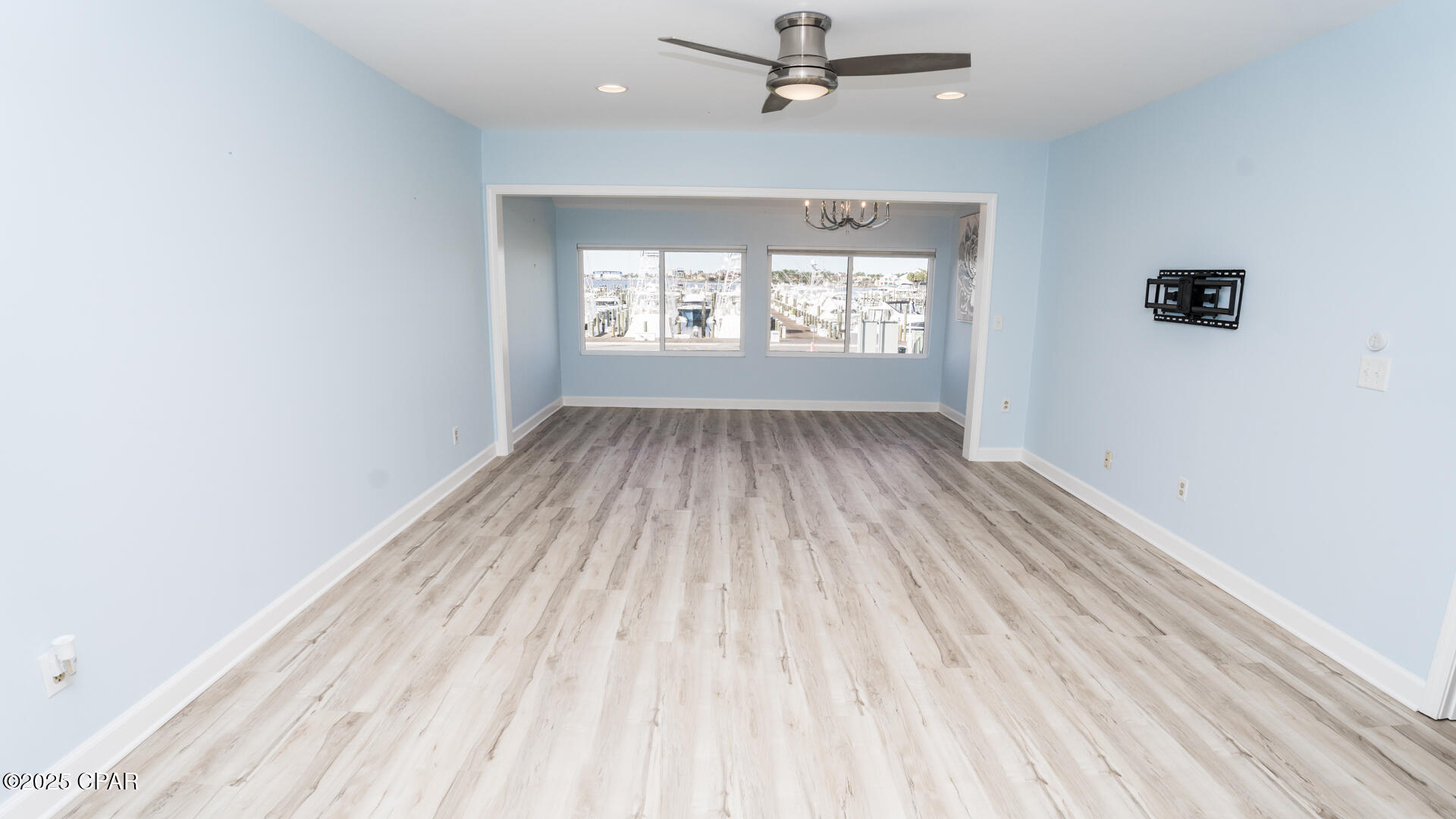 Image 15 For 4726 Bay Point Road A208