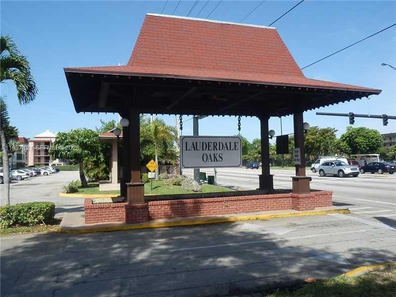 Lauderdale Oaks Condo I