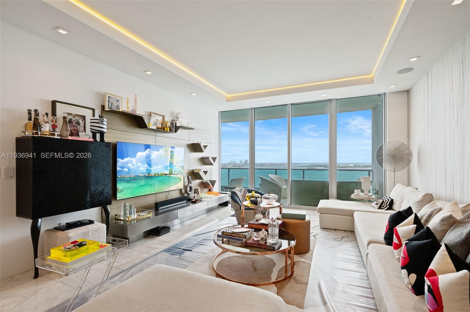 Jade Residences At Bricke