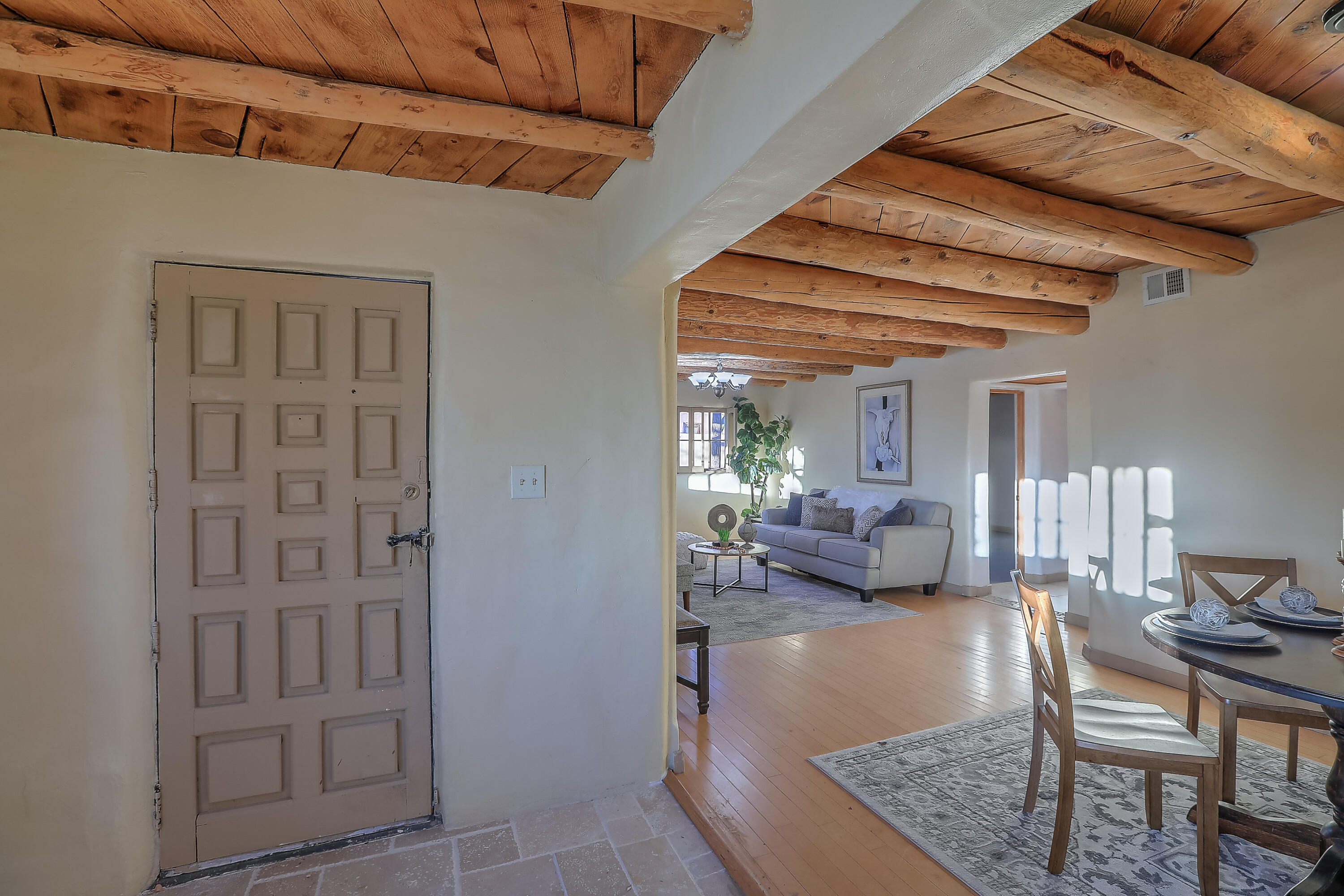 Homes for sale in Albuquerque, NM | 616 17Th St Nw, Albuquerque, NM 87104 | MLS# 1096191