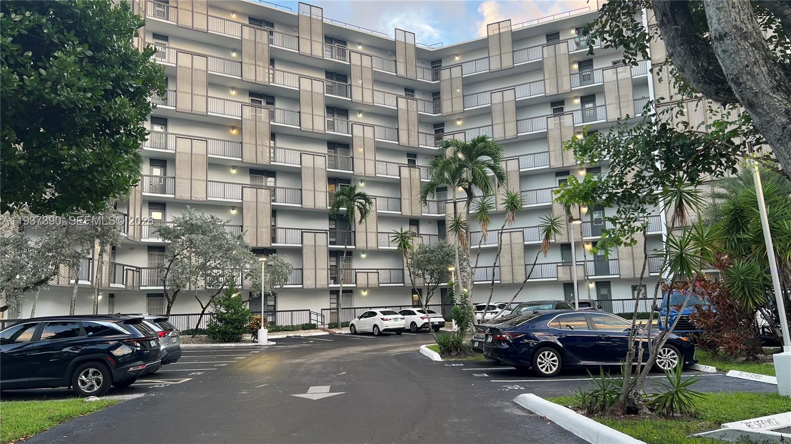 Biscaya III Condo