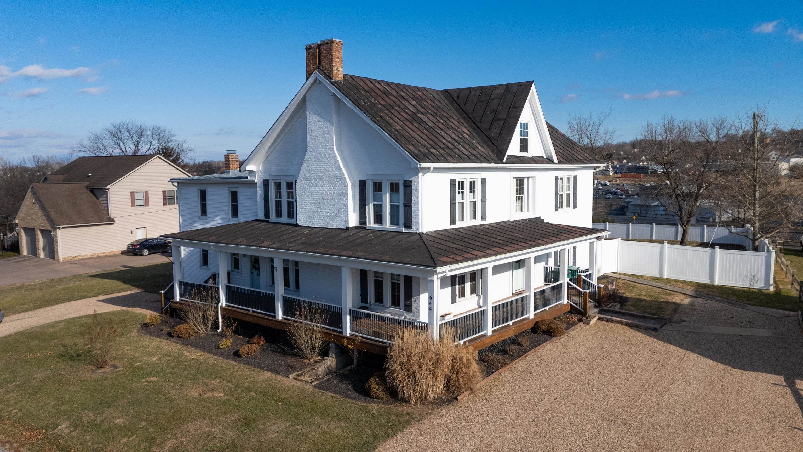 644 EARLY DR exterior