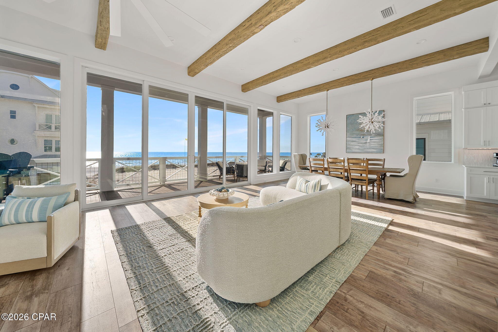 Listing photo id 33 for 5940 Gulf Drive