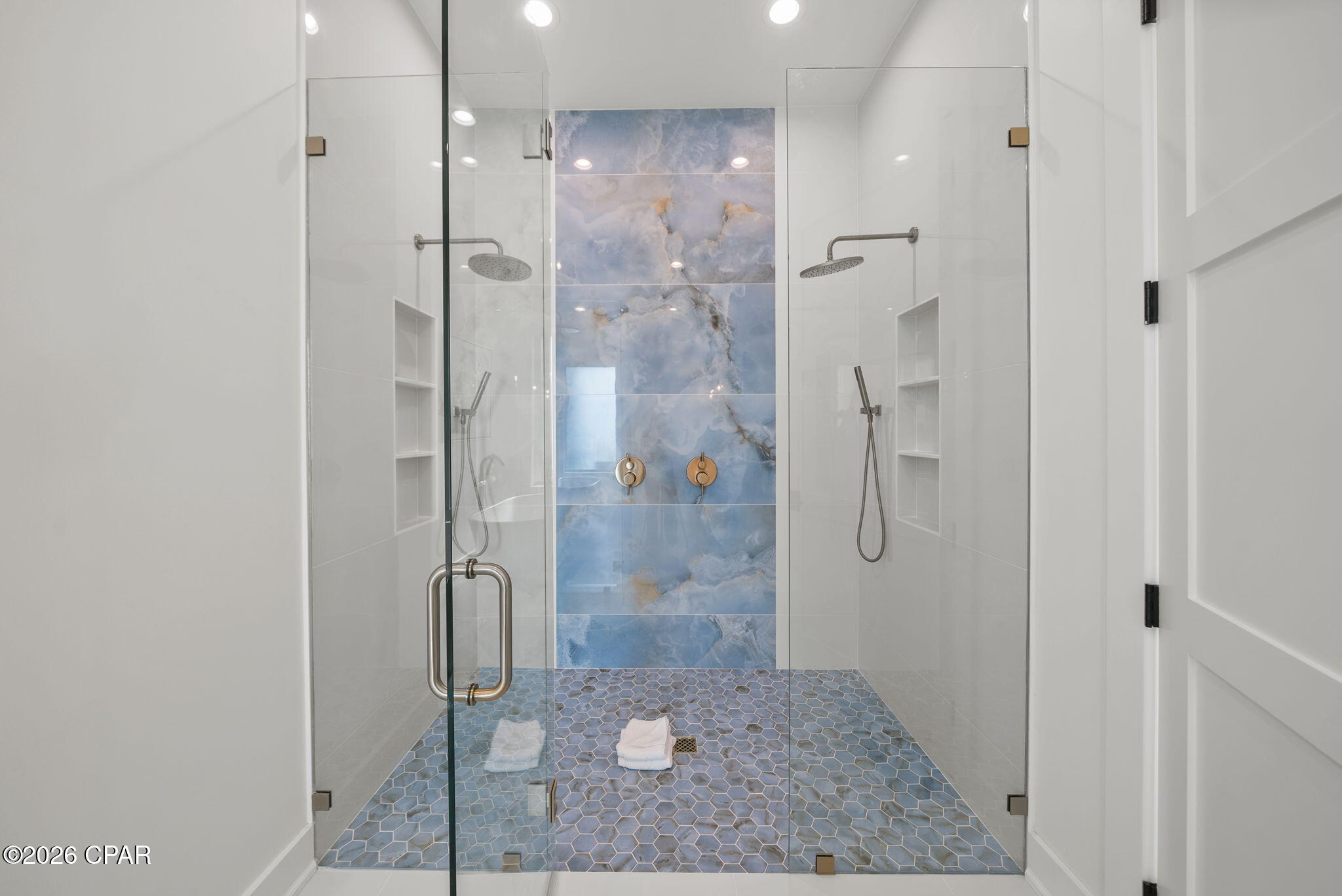 Listing photo id 50 for 5940 Gulf Drive