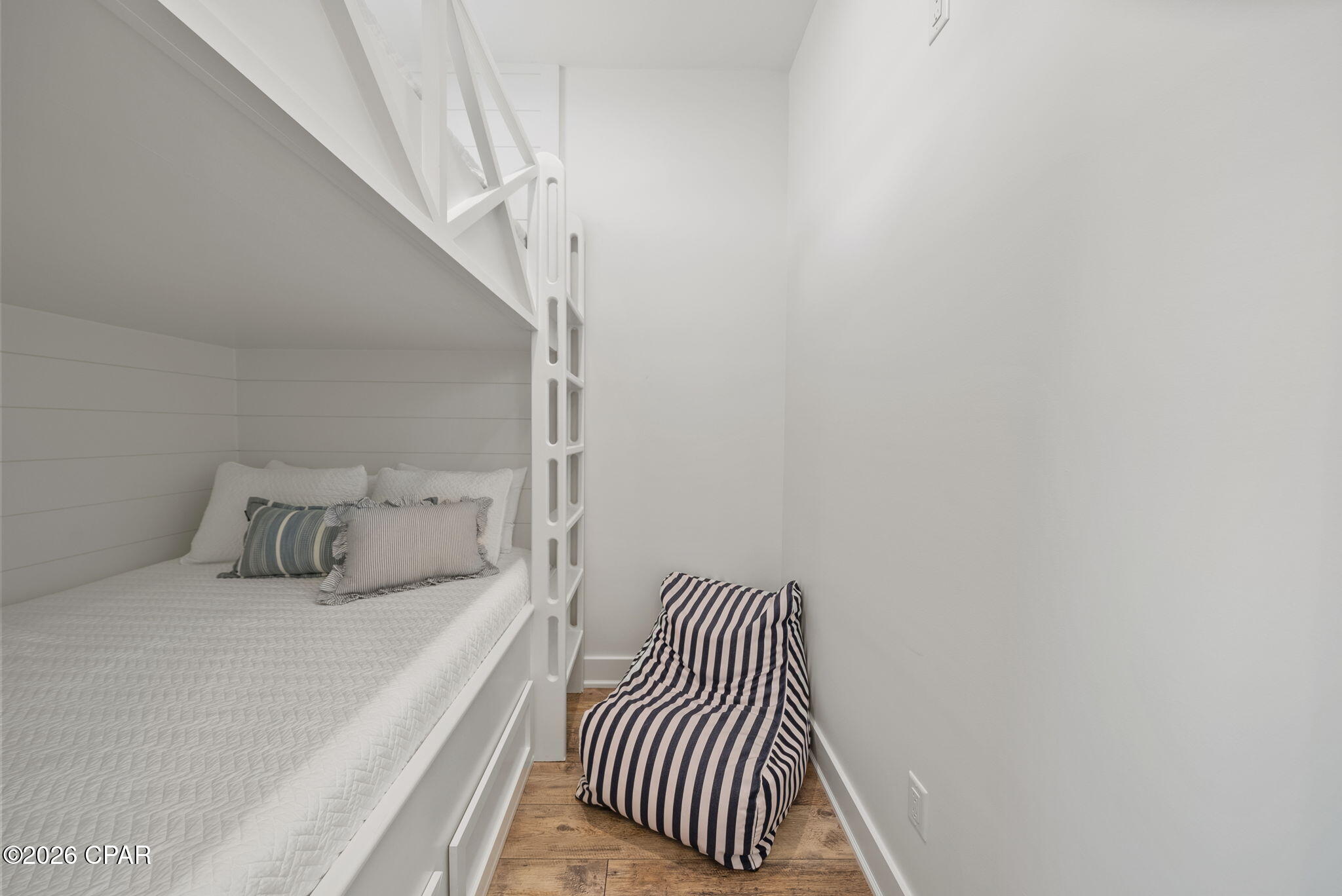 Image 54 For 5940 Gulf Drive