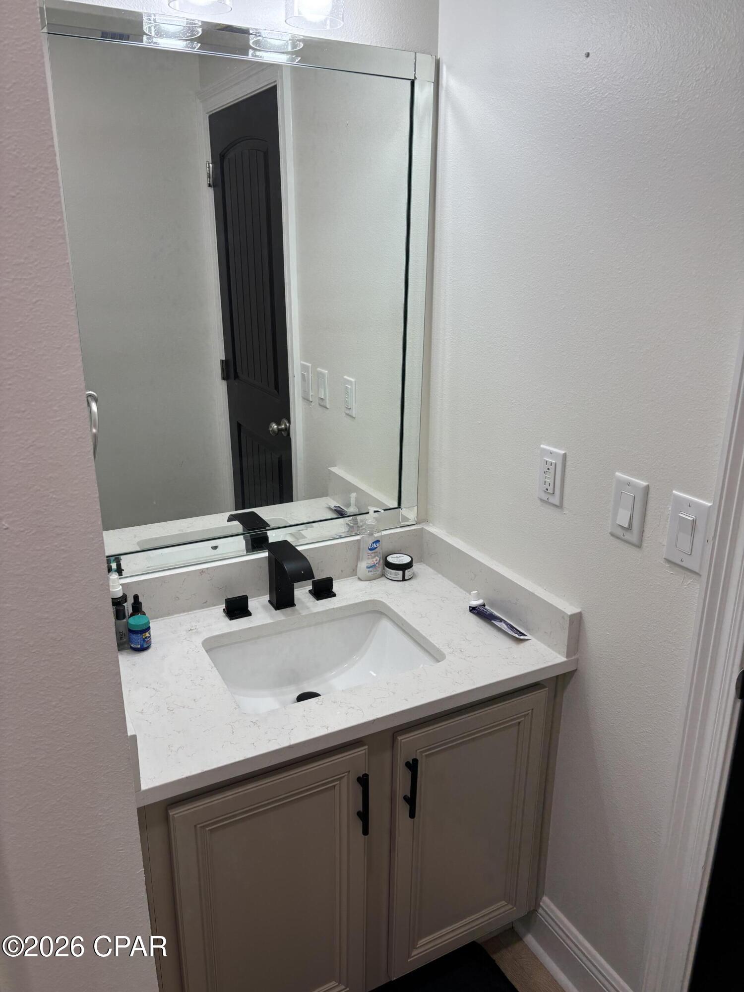 Image 29 For 5007 Pretty Way