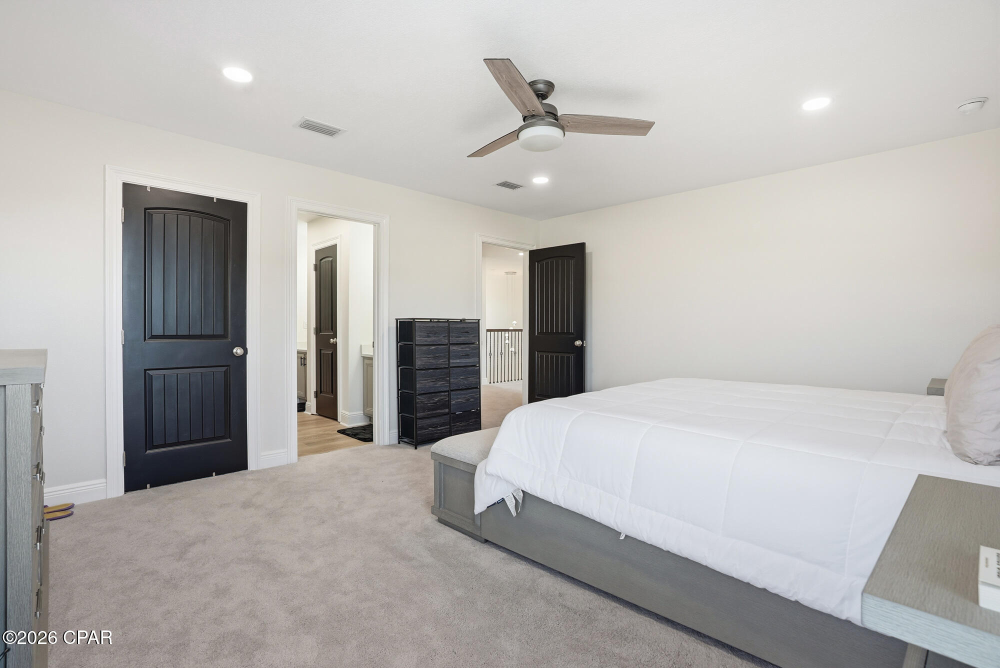 Listing photo id 33 for 5007 Pretty Way