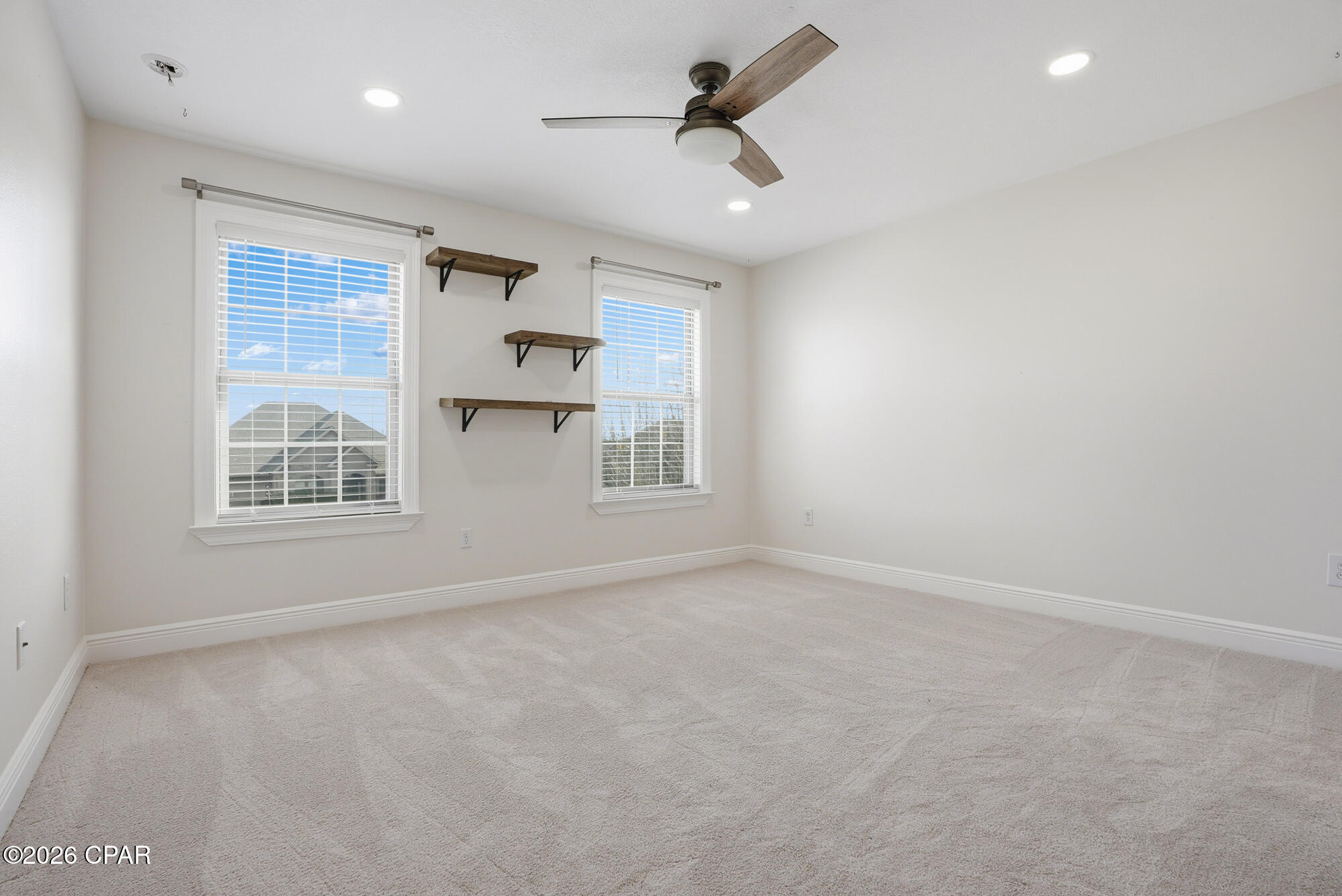 Listing photo id 38 for 5007 Pretty Way