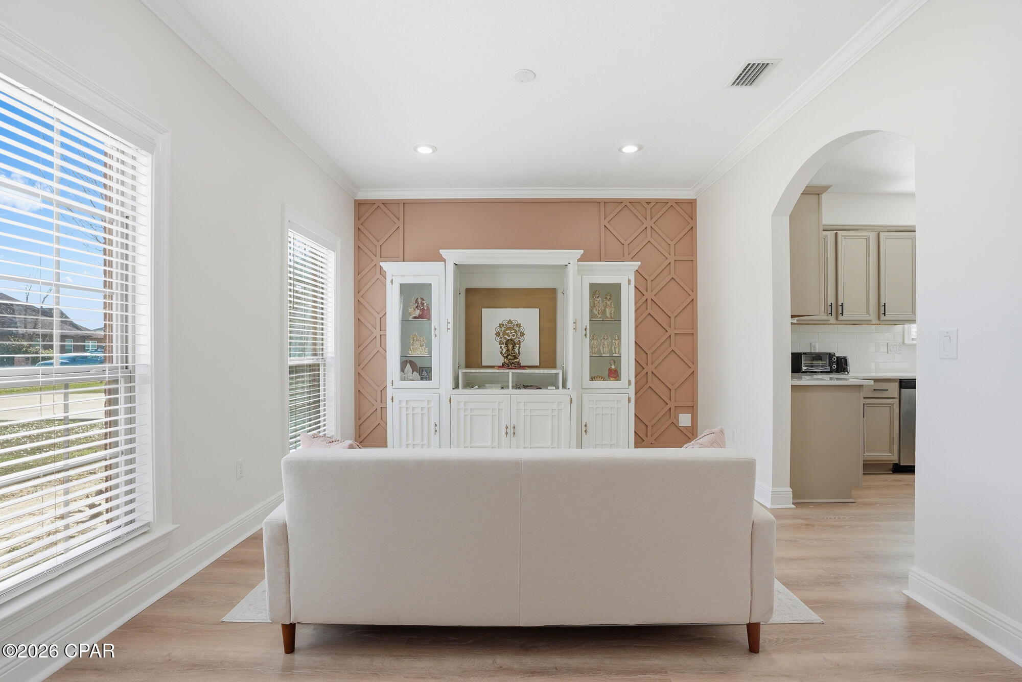 Listing photo id 4 for 5007 Pretty Way