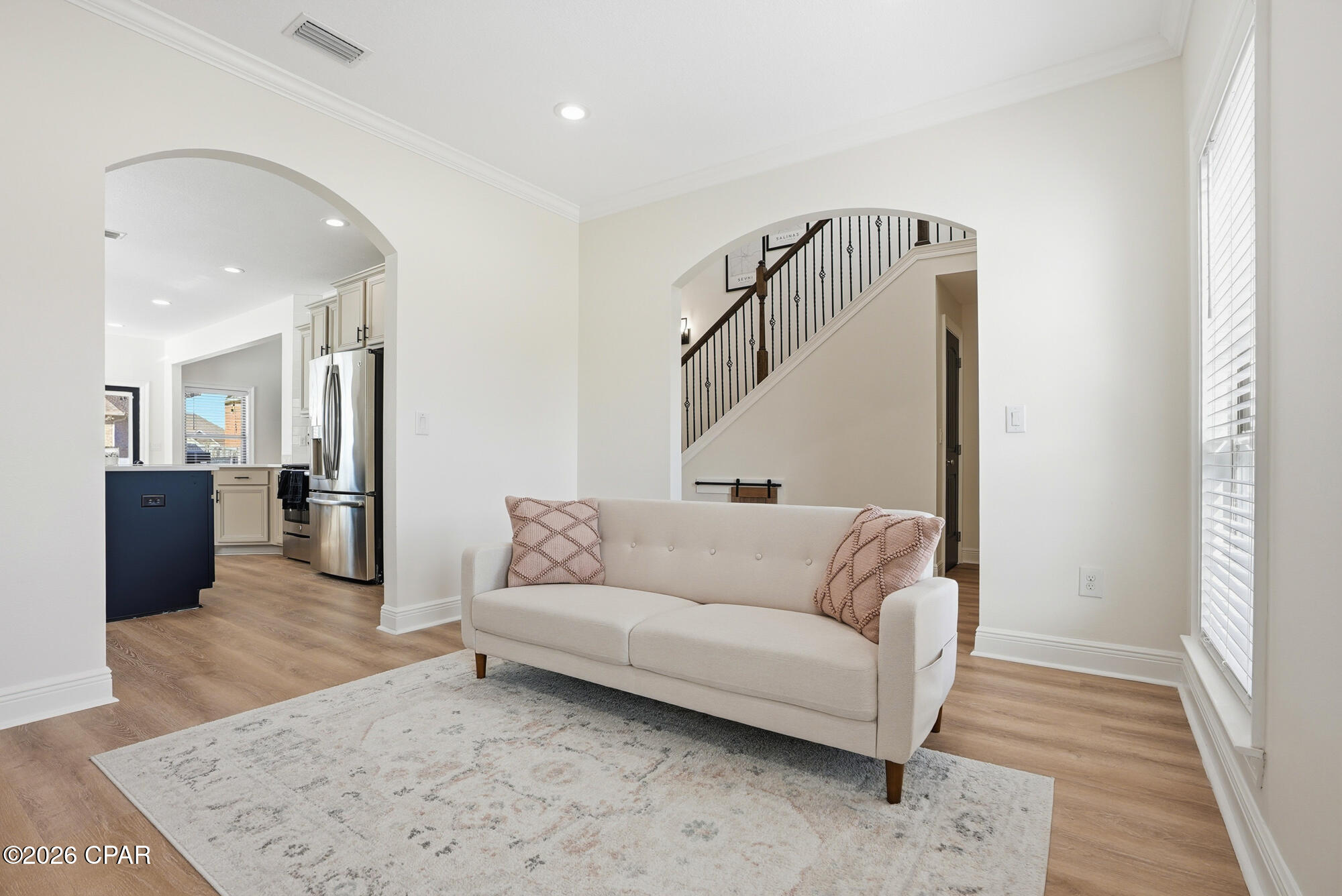 Image 5 For 5007 Pretty Way