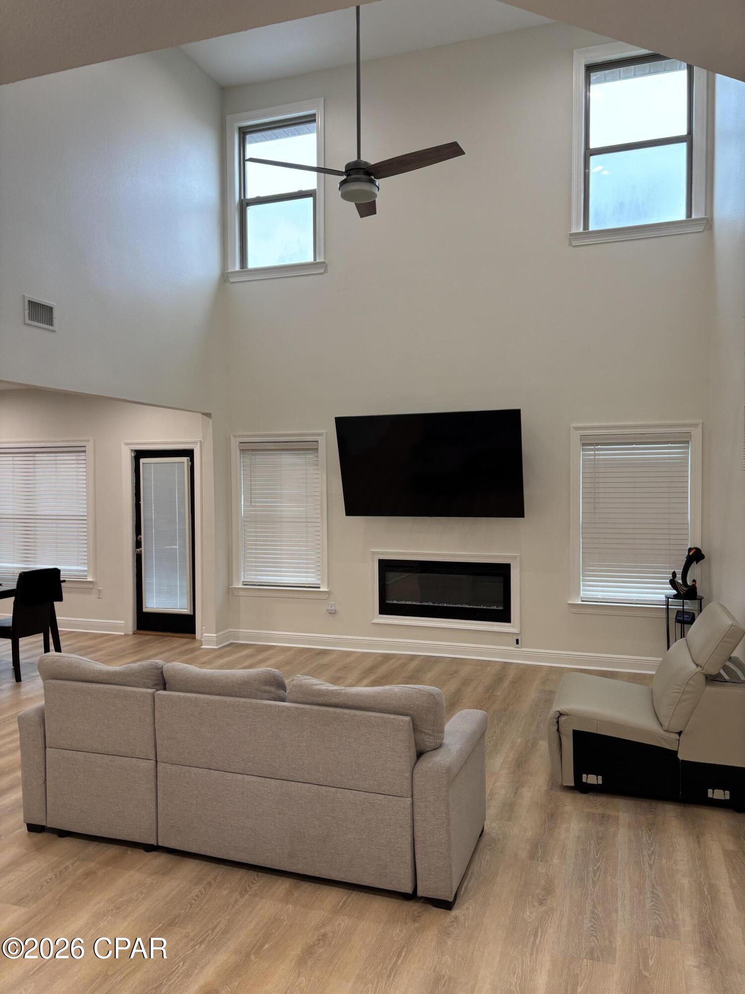 Image 6 For 5007 Pretty Way