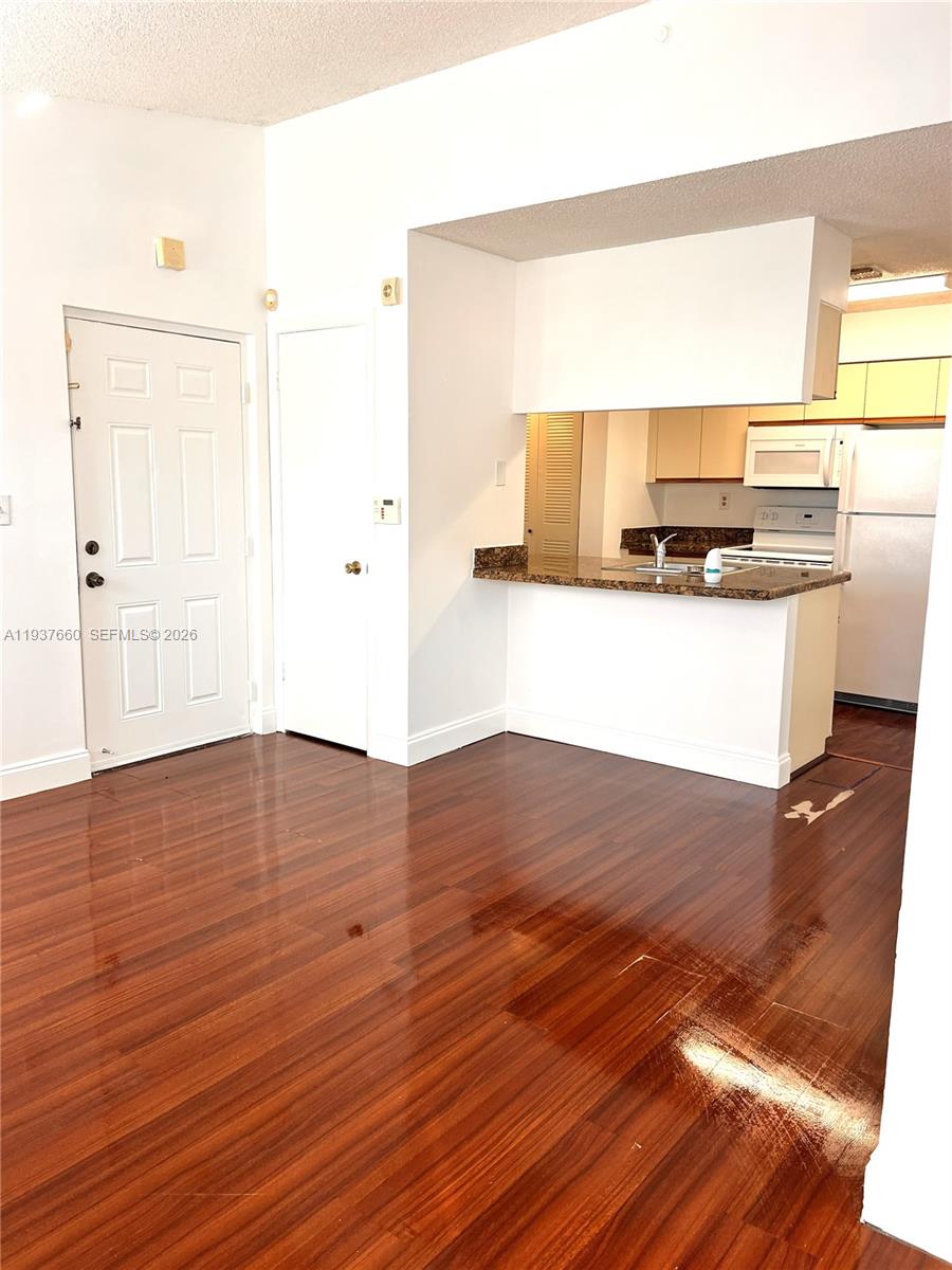 Antigua At Country Club