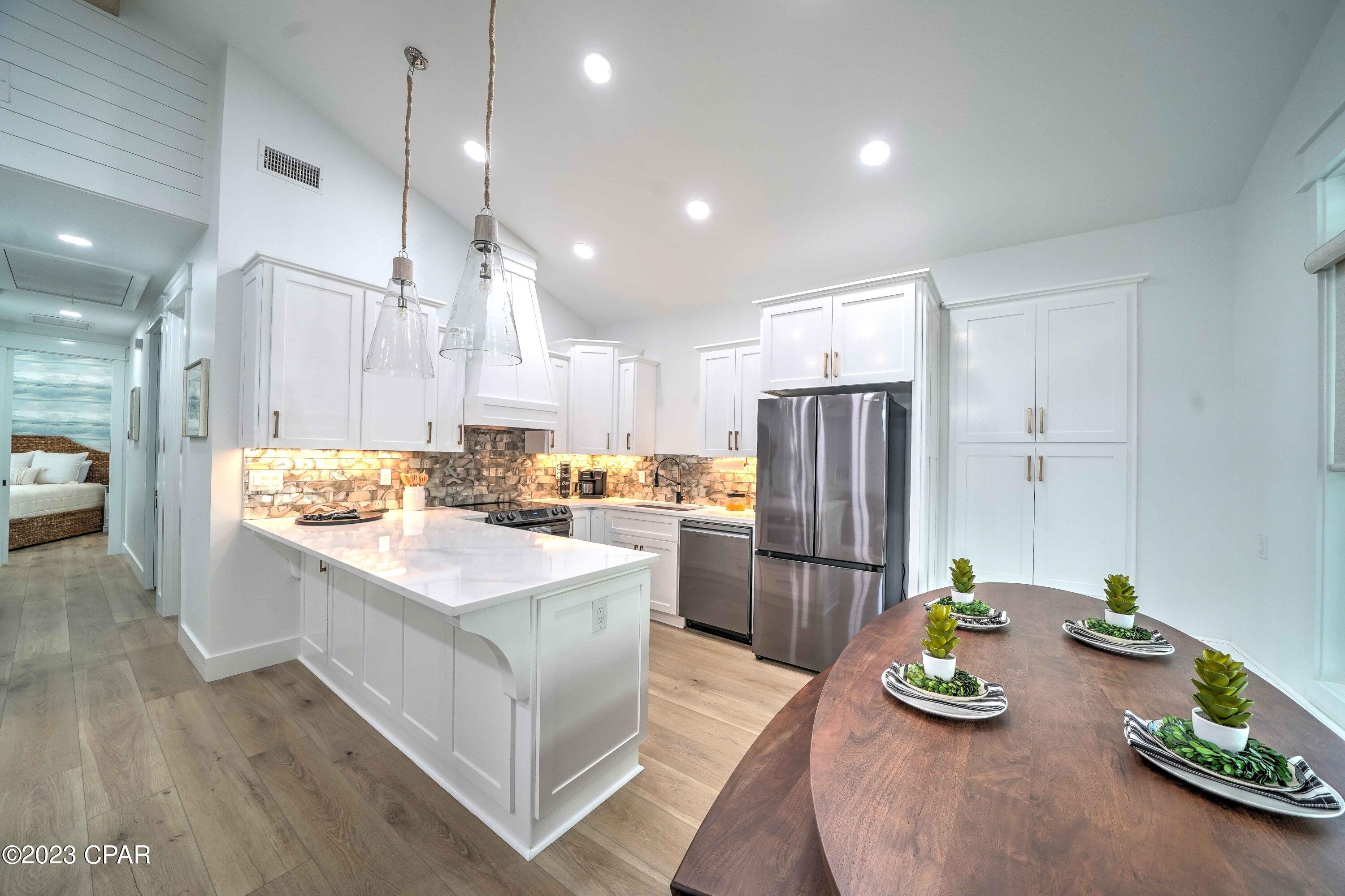 Image 7 For 739 Seabreeze Drive