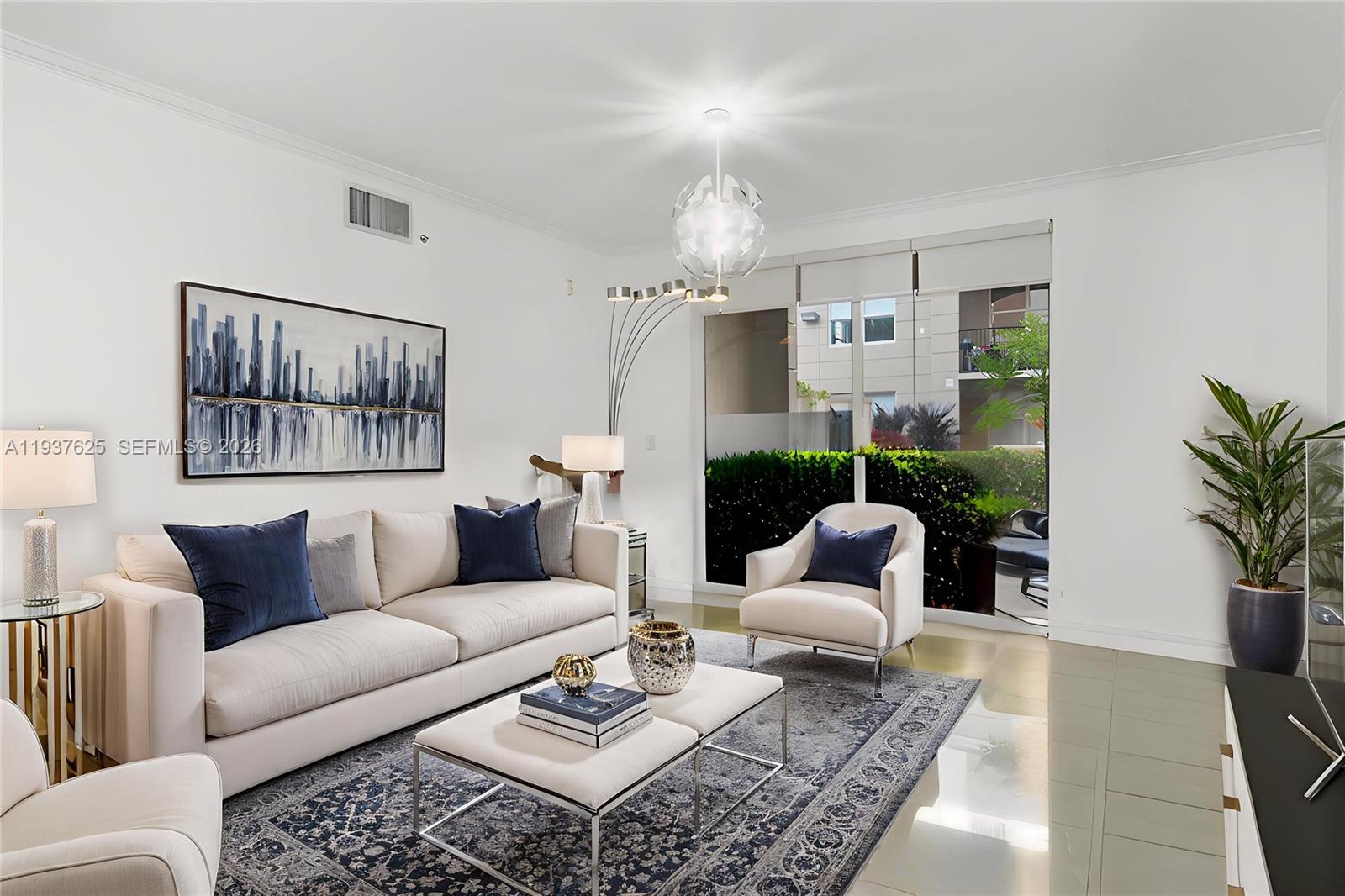 Porto Bellagio Condo