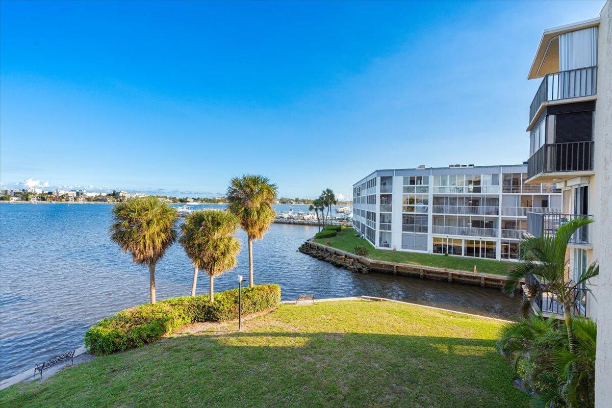 Hidden Harbour Of The Pal