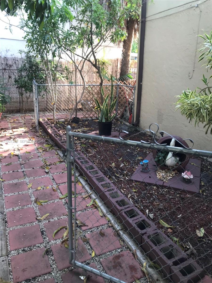 2Nd Court Villas Condo