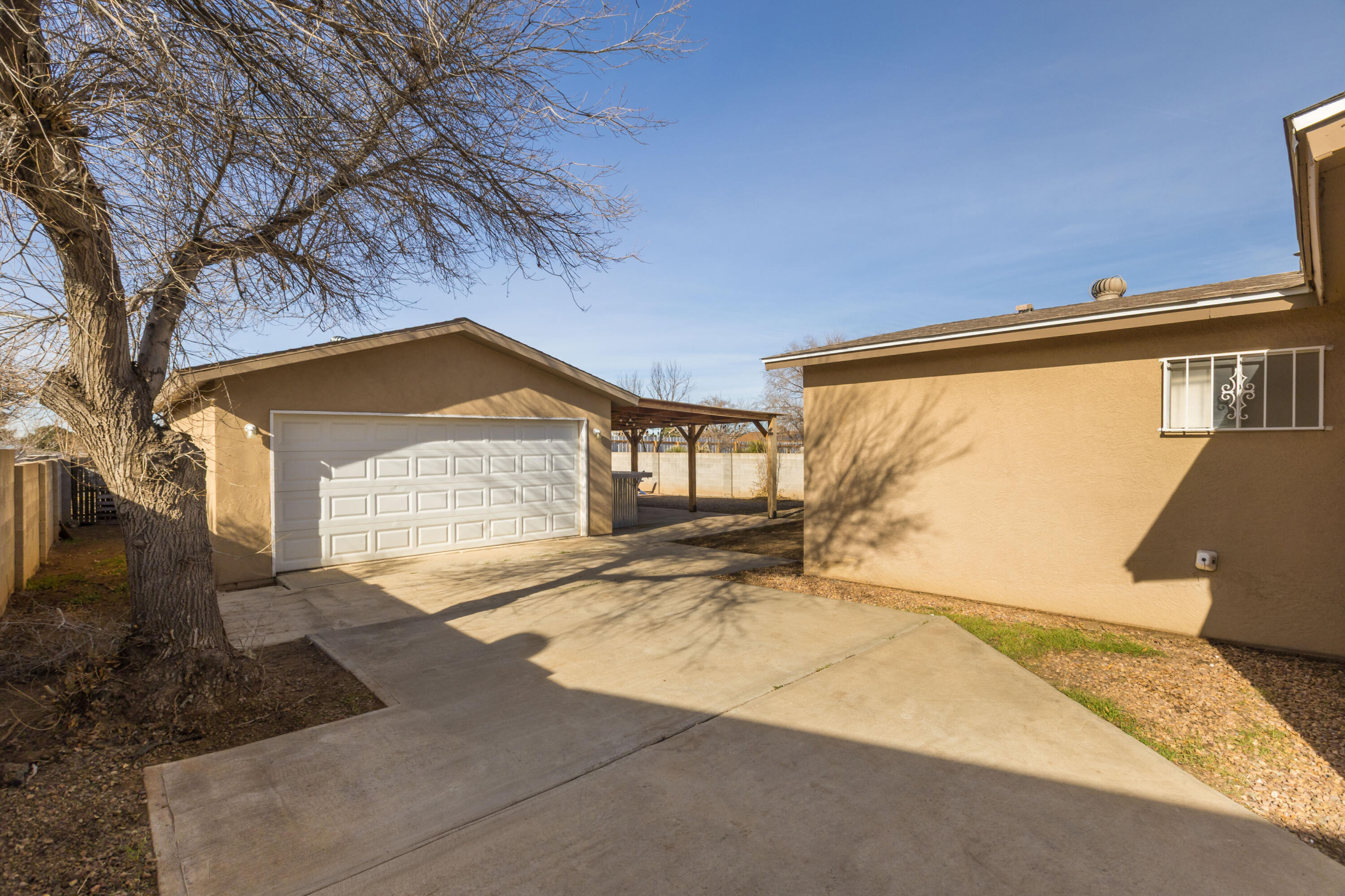 521 Jane Street, Albuquerque NM 87123