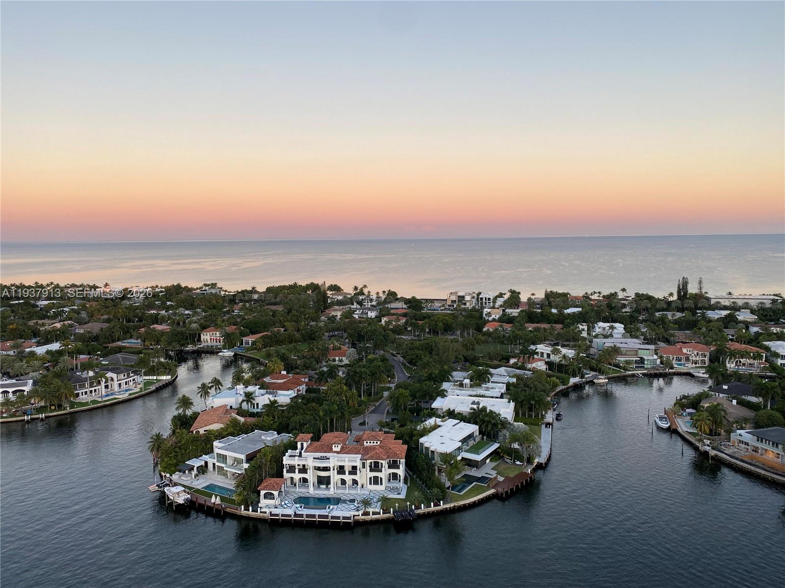 Apartamento à Venda em Aventura, FL