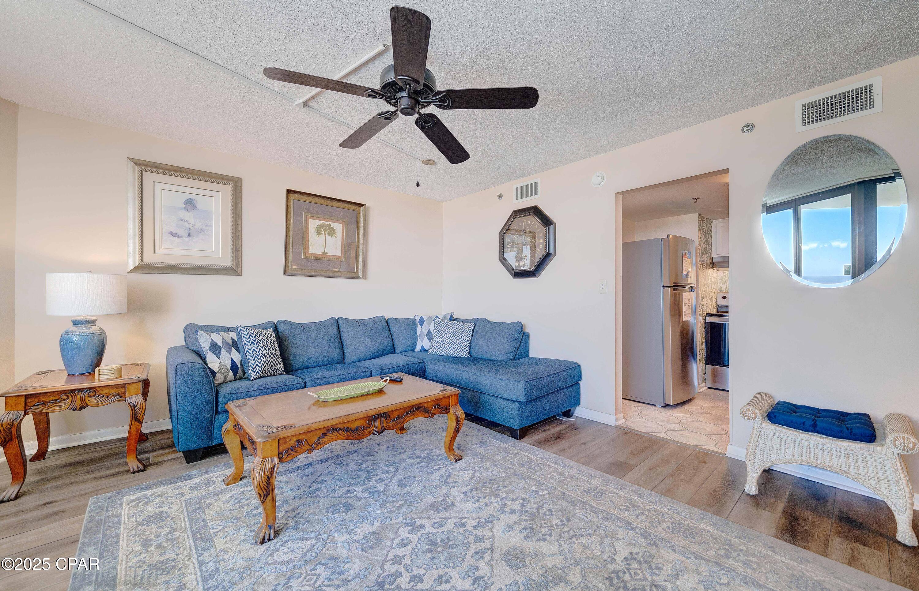 Image 5 For 9850 Thomas Drive 211e
